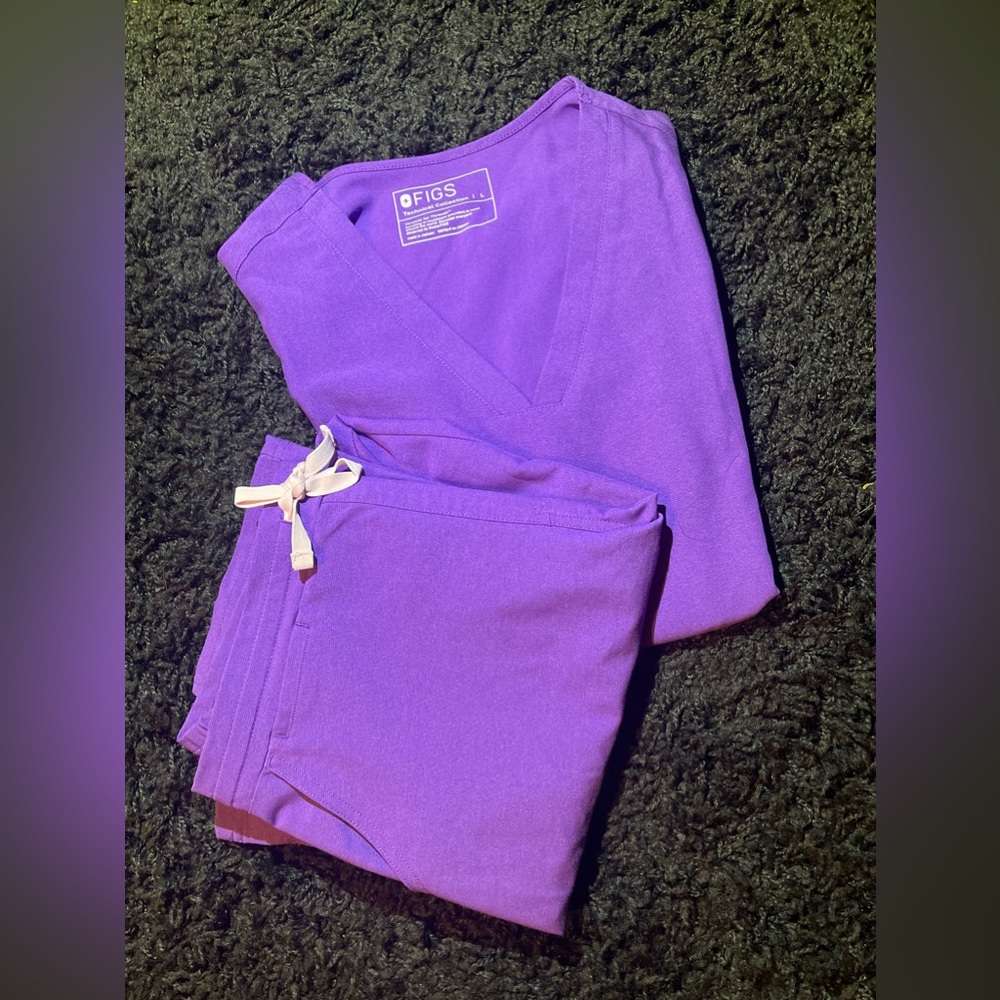 Figs Women's Ultra Violet Yola & Casma Scrub Set, limited edition!